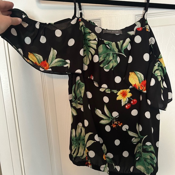 Suzy Shier flower blouse top - Picture 2 of 7